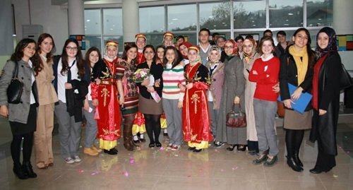 FELSEFE NEDİR SORUSUNA VERİLEN CEVAPLAR GÜLÜMSETTİ (GÖRÜNTÜLÜ)