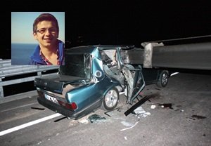 TRAFİĞE KAPALI OLAN YOLDA KAZA: 1 ÖLÜ, 3 YARALI