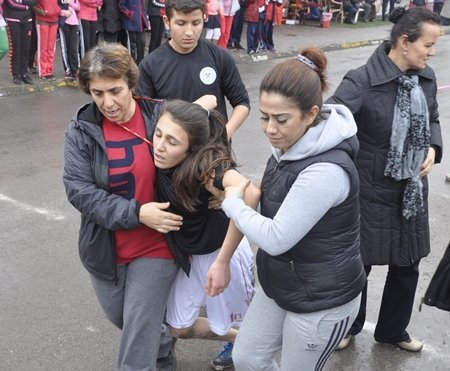 MADENCİLER GÜNÜNDE BAYILTAN KOŞU