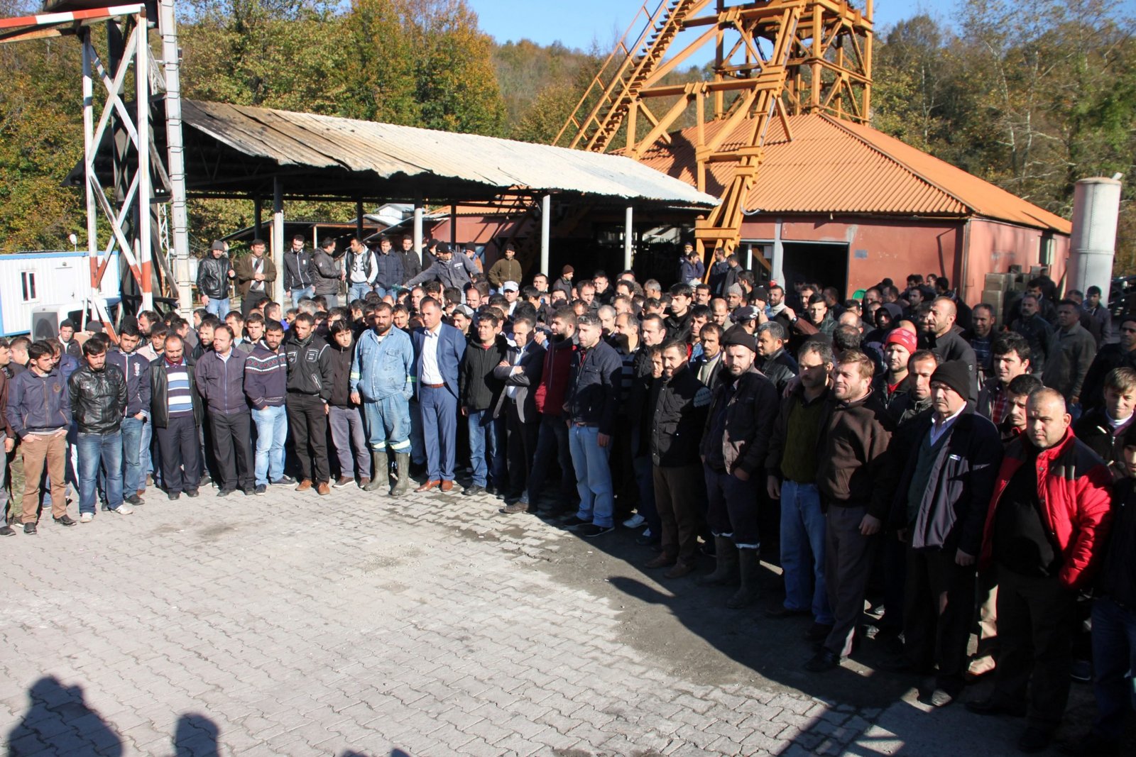 KANDİLLİ’DE 650 MADENCİNİN ENDİŞELİ BEKLEYİŞİ SÜRÜYOR