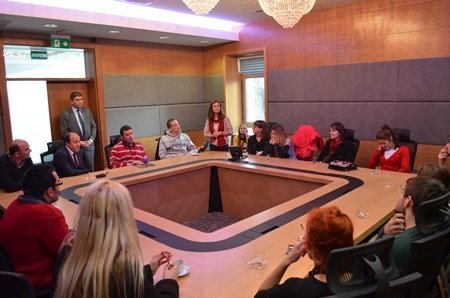 ULUPINAR, HIRVATİSTANDAN GELEN ÖĞRENCİLERİ TBMM’DE AĞIRLADI.