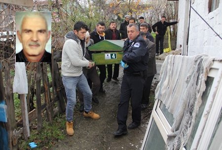 SON DAKİKA; HUZUREVİNE GÖTÜRMEK İÇİN GELDİ, TAVANA ASILI BULDU