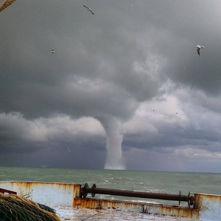 Açık Denizde Hortum Dehşeti (Görüntülü)