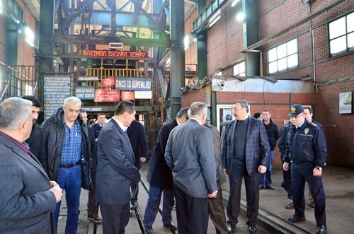 MADEN KAZALARINA KAR?I ?REFLEKS PLANI? ZONGULDAK EMN?YET?, B?R KAZA ANINDA ÖZEL MADEN OCAKLARINA ULA?IMIN EN KISA SÜREDE SA?LANMASI ?Ç?N AC?L EYLEM PLANI HAZIRLADI TTK ?LE ORTAKLA?A YAPILAN PLAN SAYES?NDE OLASI FAC?ALARDA AC?L MÜDAHALE T?MLER?N?N HIZLI ?EK?LDE BÖLGEYE ULA?MASI HEDEFLEN?YOR