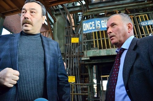 MADEN KAZALARINA KAR?I ?REFLEKS PLANI? ZONGULDAK EMN?YET?, B?R KAZA ANINDA ÖZEL MADEN OCAKLARINA ULA?IMIN EN KISA SÜREDE SA?LANMASI ?Ç?N AC?L EYLEM PLANI HAZIRLADI TTK ?LE ORTAKLA?A YAPILAN PLAN SAYES?NDE OLASI FAC?ALARDA AC?L MÜDAHALE T?MLER?N?N HIZLI ?EK?LDE BÖLGEYE ULA?MASI HEDEFLEN?YOR