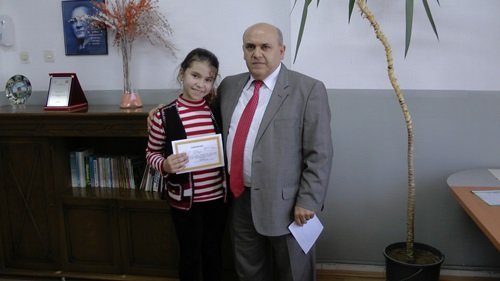 BA?ARILI OLAN Ö?RENC?LER TAKD?R BELGELER?N? ALDILAR