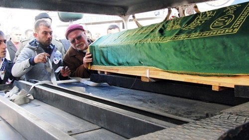 A? MAKARASINA SIKI?ARAK ÖLEN BALIKÇI SON YOLCULU?UNA U?URLANDI