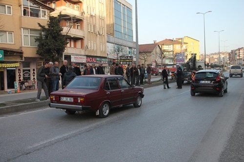 ERE?L?'DE KAZALARDA 3 K??? YARALANDI