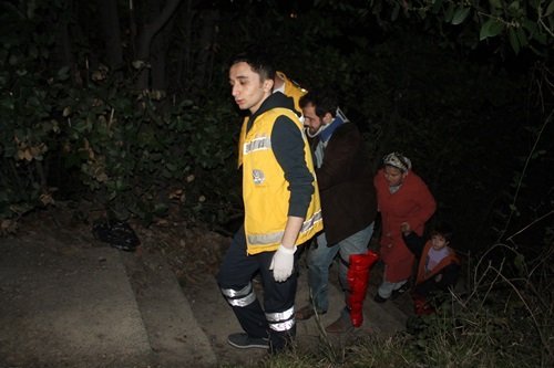 BALKON ÜZER?NE ÇÖKTÜ