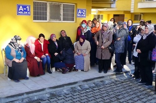 TRAF?K KAZASINDA ÖLEN Ö?RETMEN SON YOLCULU?UNA U?URLANDI CENAZE TÖREN?NDE E?? ?Ç?N GIYAB? CENAZE NAMAZI KILINDI