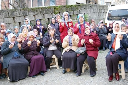 (ÖZEL HABER) ?TALYA AÇIKLARINDA BATAN GEM?N?N PERSONEL? SON YOLCULU?UNA U?URLANDI