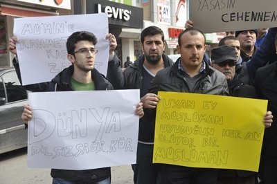 ABD?DE ÖLDÜRÜLEN 3 MÜSLÜMAN GENÇ EYLEM