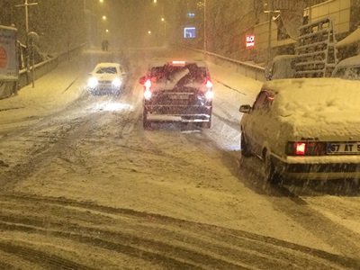 KAR, ZONGULDAK’I ESİR ALDI