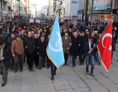 ÜLKÜCÜLER FIRAT İÇİN YÜRÜDÜ