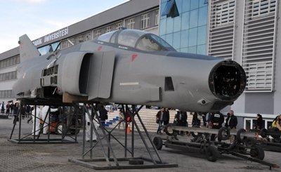 TÜRKİYE’NİN EN BÜYÜK VE EN AĞIR BOMBARDIMAN UÇAĞI KBÜ’DE