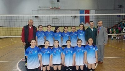 VOLEYBOL İL BİRİNCİSİ ÇAYCUMA MİMAR SİNAN ORTAOKULU OLDU