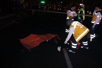 MOTOS?KLET SÜRÜCÜSÜ ?K? OTOMOB?L?N ARASINDA CAN VERD? ÖLEN MOTOS?KLET SÜRÜCÜSÜNÜN FACEBOOK?TA K? SON PAYLA?IMI ÖLÜMLÜ KAZA V?DEOSU OLDU