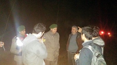 (ÖZEL HABER) ?ELALE GEZ?S?NDE KAYBOLAN 5 ÜN?VERS?TEL? BULUNDU REHBERS?Z GEZ?YE ÇIKAN BE? ÜN?VERS?TEL? GENC?N ?MDADINA JANDARMA VE AFAD YET??T?