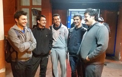 (ÖZEL HABER) ?ELALE GEZ?S?NDE KAYBOLAN 5 ÜN?VERS?TEL? BULUNDU REHBERS?Z GEZ?YE ÇIKAN BE? ÜN?VERS?TEL? GENC?N ?MDADINA JANDARMA VE AFAD YET??T?