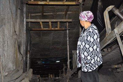 YER?N 300 METRE ALTINDA HAK ARAYI?I MAA?LARINI ALAMAYAN MADENC?LER YER?N 300 METRE ALTINDA EYLEM YAPTI