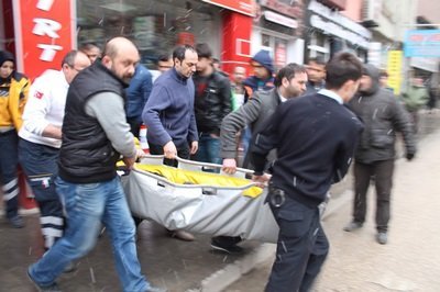 KASTAMONU’DA BİR KİŞİ KENDİSİNİ BIÇAKLADI