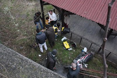 CUMA NAMAZINA YETİŞMEK İSTERKEN DUVARDAN UÇTU