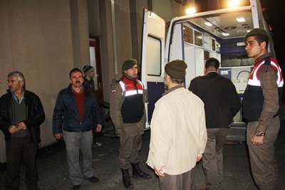 KAFASINI TRAKTÖRÜN LAST???NE KAPTIRINCA HAYATINI KAYBETT?