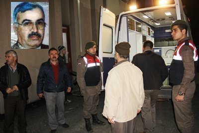 KAFASINI TRAKTÖRÜN LASTİĞİNE KAPTIRINCA HAYATINI KAYBETTİ