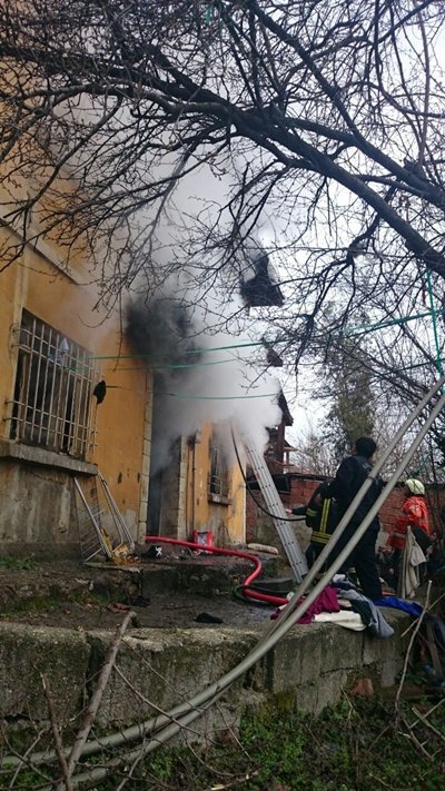 KASTAMONU?DA ÇIKAN YANGINDA DÖRT K??? YARALANDI