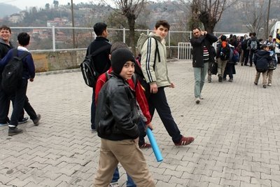 OKULDA YANGIN PAN???