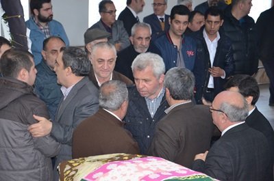 ATAYAN SON YOLCULU?UNA U?URLANDI