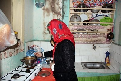 (ÖZEL HABER) ENGELL? E?? VE ÇOCUKLARI ?LE YA?AM MÜCADELES? VER?YOR