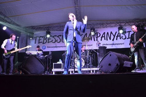 BÜLENT ECEV?T ÜN?VERS?TES??NDE ZAKKUM RÜZGARI ZAKKUM, ?GÖKYÜZÜ? PARÇASINI SOMA?DA ÖLEN ??Ç?LER, ÖZGECAN ASLAN VE GEZ? OLAYLARINDA ÖLENLER ?Ç?N OKUDU ZAKKUM: ?SONBAHARDA YEN? ALBÜMÜMÜZ GEL?YOR?