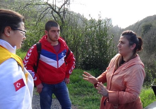 UÇURUMUN KENARINDA ?ANSLI KURTULU?