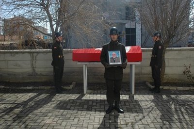 86 YA?INDAK? KORE GAZ?S? REMZ? BAYRAK'A SON GÖREV