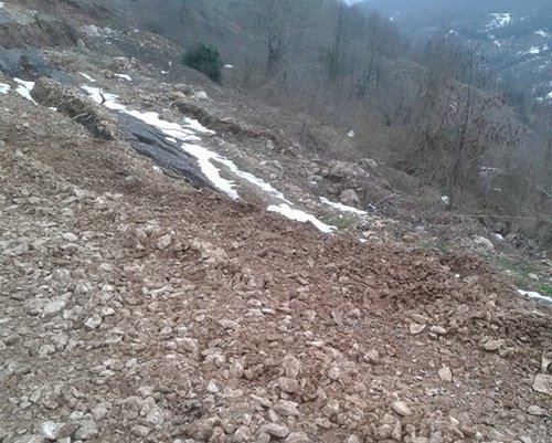 HEYELAN 30 KÖY YOLUNU ULA?IMA KAPATTI