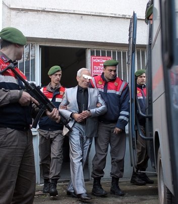 KOMŞUSUNU ÖLDÜREN SANIĞIN YARGILANMA SÜRECİ DEVAM EDİYOR