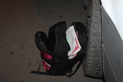 ASKERL?K ?UBES? YANINDA ?ÜPHEL? ÇANTA PAN???