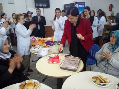 Saltukova ÇPL Lisesinde Yaşlılara Saygı Haftası Programı Düzenlendi