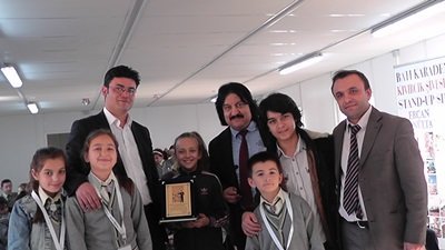 SANATÇI ERCAN GÖNÜLTAŞ ÇATALAĞZI GAZİOSMANPAŞA İLKOKULUNDA GÖSTERİ SERGİLEDİ