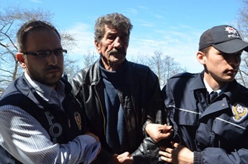OĞLUNUN ARKADAŞINI ÖLDÜREN YAŞLI ADAM TUTUKLANDI
