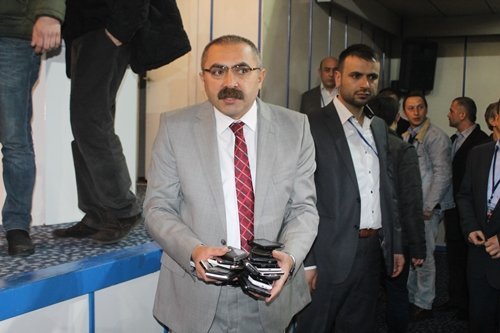 GMİS KONGRESİ’NDE OY FOTOĞRAFLAMA GERGİNLİĞİ