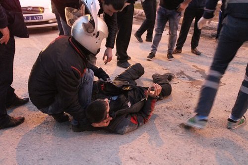 ÇALI?MA YAPILAN YOLDA KAZA: 1 YARALI