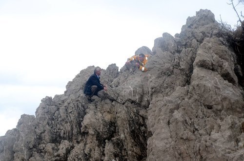 DALGALAR ARASINDA ?NT?HAR G?R???M?