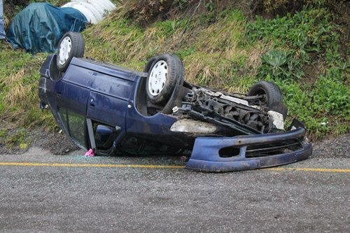 ZONGULDAK-ERE?L? YOLUNDA OTOMOB?L TAKLA ATTI