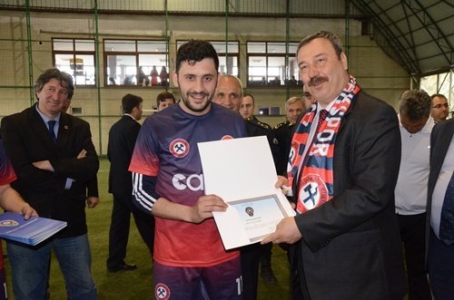 EMNİYETİN ŞAMPİYONU ÇEVİK KUVVET