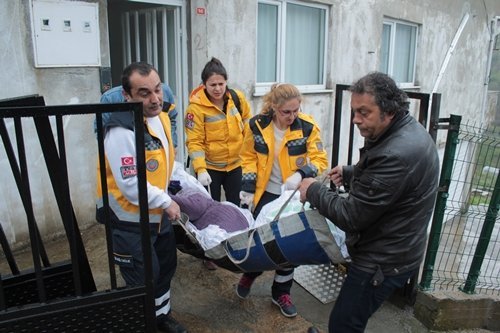 AYA?I KANGREN OLAN 90 YA?INDAK? KADININ HASTANEDEN GÖNDER?LD??? ?DD?ASI HASTANE ?DD?AYI YALANLADI