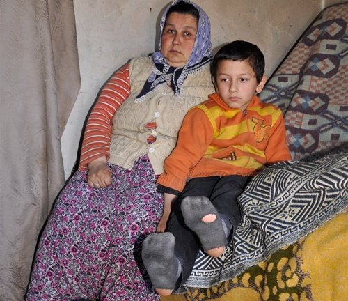 (ÖZEL HABER) ?HT?YAÇ SAH?B? A?LE YARDIM BEKL?YOR Y?YECEK B?R D?L?M EKMEKLER? B?LE YOK