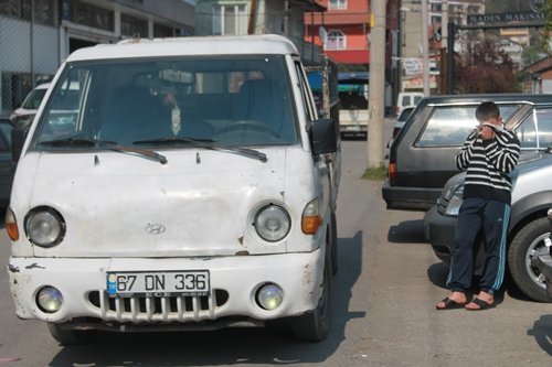 13 YAŞINDAKİ ÇOCUĞUN ŞOFÖRLÜK MACERASI KISA SÜRDÜ