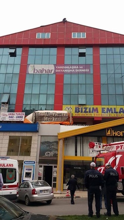 ??TEN ÇIKARILDI ÇATIYA ÇIKTI